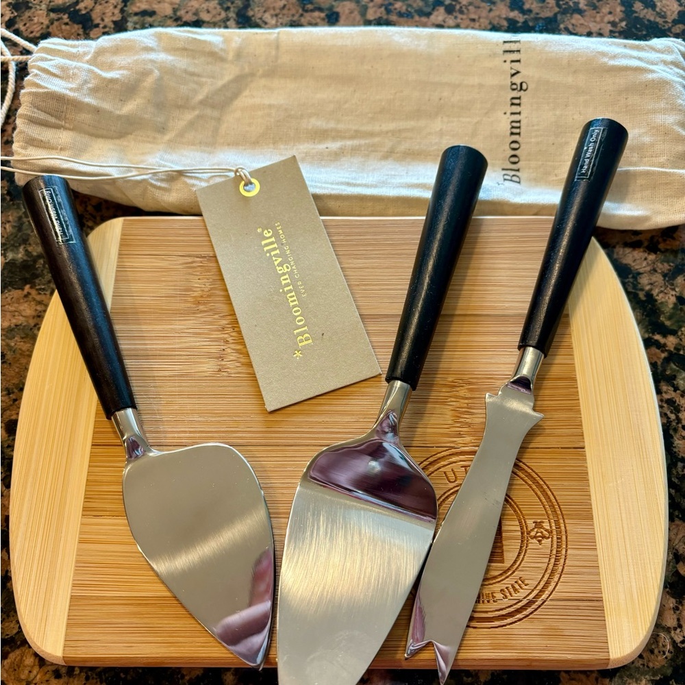 Black and Silver Cheese Knife Set